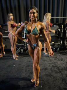 wellness-division-bodybuilding-the-pro-fit-posing