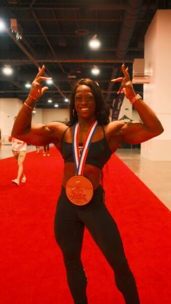 sheronica henton 3rd place ifbb pro mr olympia 2024